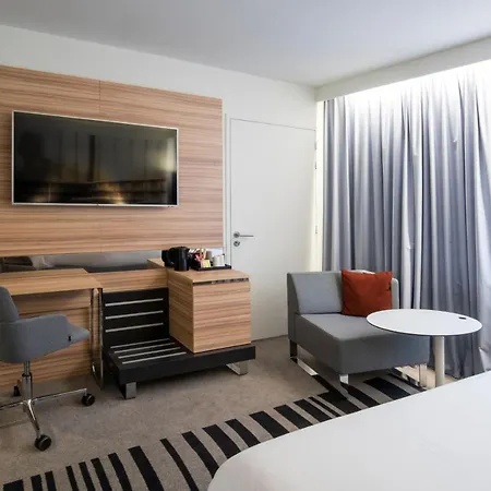 Novotel Saint-etienne Centre Gare Chateaucreux ホテル 4*