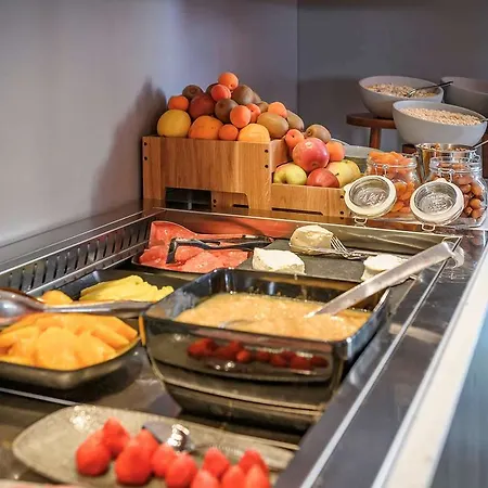 Novotel Saint-etienne Centre Gare Chateaucreux ホテル 4*